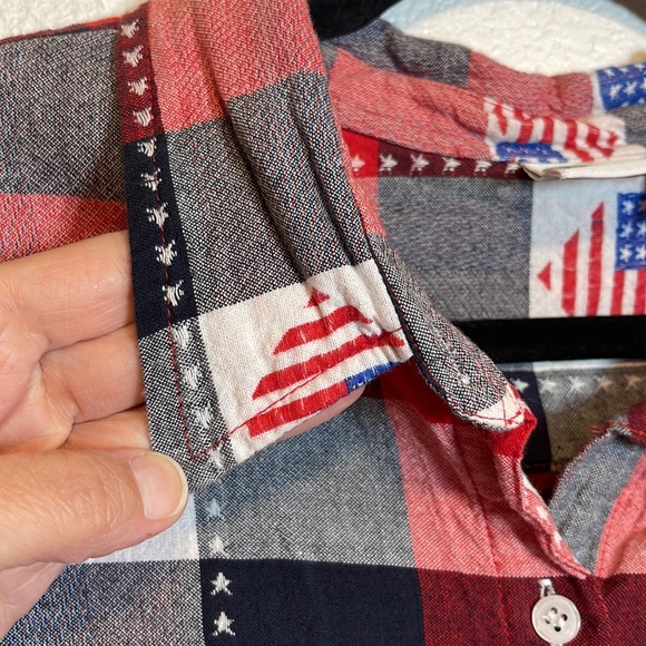 Patriotic Camp Shirt XXL Red Blue Heart Flags Collections Buffalo Plaid Stars - Picture 3 of 10